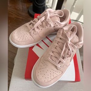 Nike Dunk Low Premium MF Women’s in sz 6.5